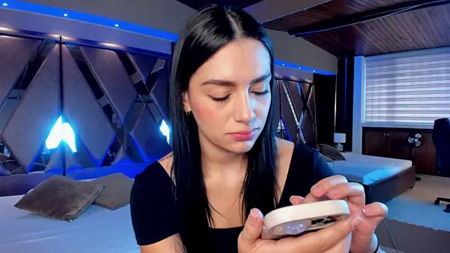 carina rossi online show from 02/01/25, 12:37