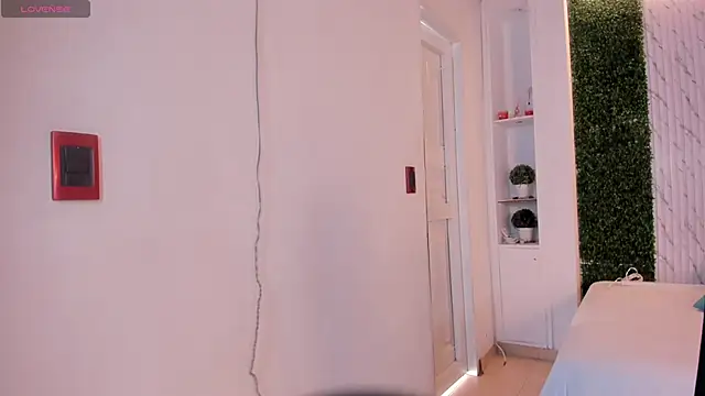 carina rossi online show from 10/16/25, 01:01