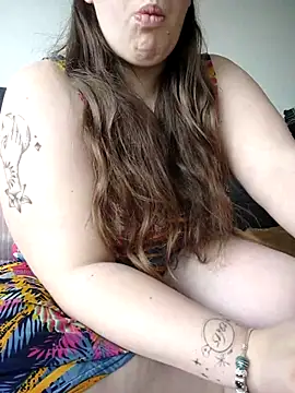 Snapshot of FrancaiseLynne chatting on 02/15/25, 03:39 FrancaiseLynne online show from 02/15/25, 03:39