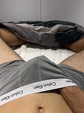 h0rnyguy001 online show from 11/02/25, 10:23