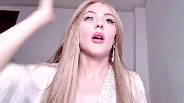 caarlywhitee online show from 03/11/26, 01:33