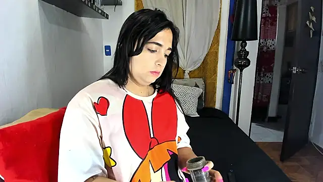 SARAMISHA online show from 10/04/25, 09:02