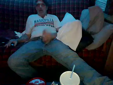 lateniter online show from 12/22/25, 07:49