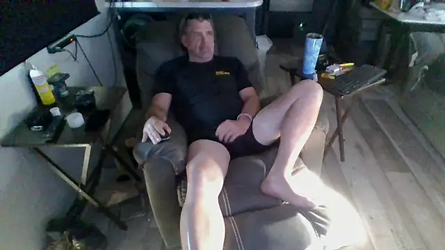 lateniter online show from 05/03/26, 11:44