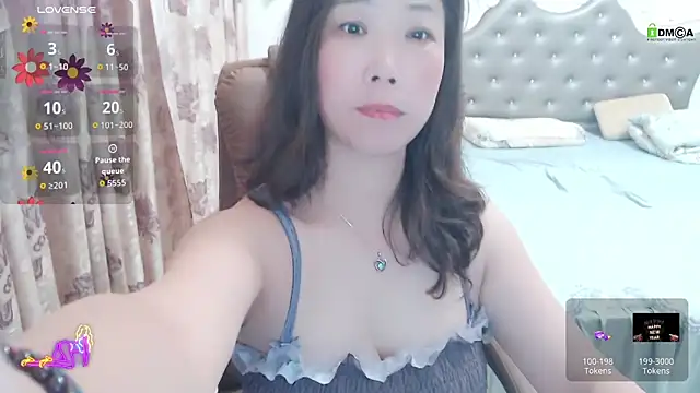 -Shirleyni  online show from 04/17/26, 02:14