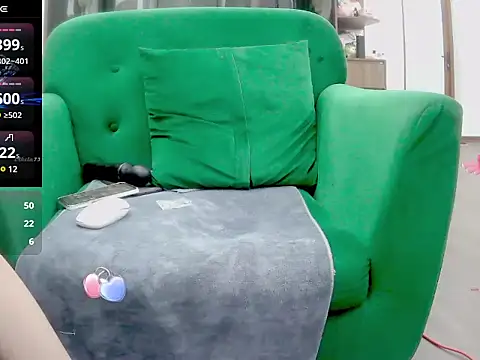 nina9384 online show from 02/12/25, 10:37