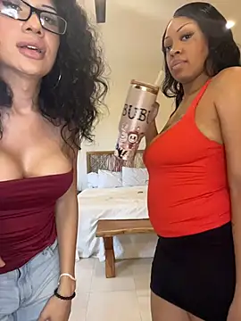 Latinaebony69 online show from 10/19/25, 07:47