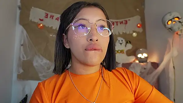 Snapshot of nerak_1a_ chatting on 10/27/25, 06:12 nerak 1a online show from 10/27/25, 06:12