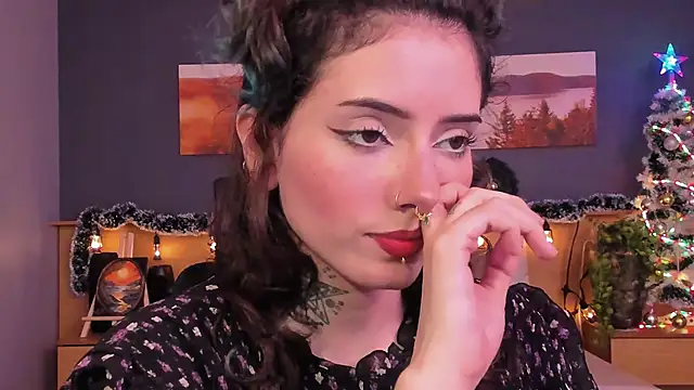 Snapshot of LiliJones_ chatting on 12/11/24, 04:53 LiliJones online show from 12/11/24, 04:53