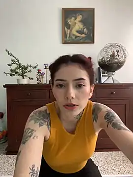 Snapshot of LiliJones_ chatting on 02/08/25, 04:14 LiliJones online show from 02/08/25, 04:14