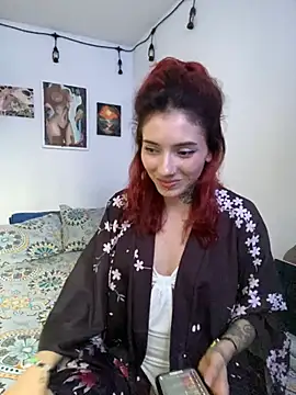 Snapshot of LiliJones_ chatting on 02/13/25, 05:33 LiliJones online show from 02/13/25, 05:33