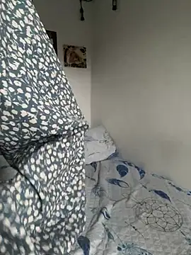 Snapshot of LiliJones_ chatting on 03/04/25, 10:05 LiliJones online show from 03/04/25, 10:05