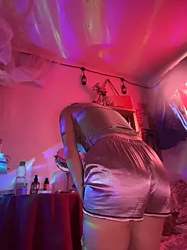 Snapshot of LiliJones_ chatting on 09/24/25, 08:23 LiliJones online show from 09/24/25, 08:23