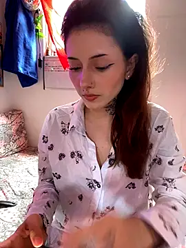 Snapshot of LiliJones_ chatting on 10/03/25, 05:21 LiliJones online show from 10/03/25, 05:21