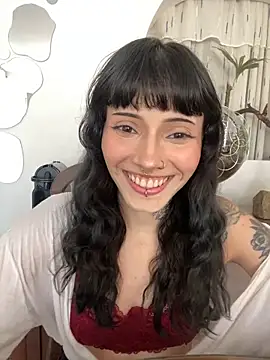 Snapshot of LiliJones_ chatting on 10/23/25, 05:23 LiliJones online show from 10/23/25, 05:23