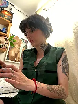 LiliJones  online show from 01/10/26, 06:20