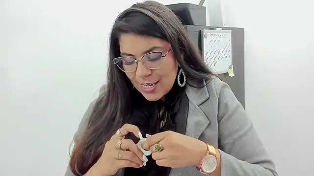 Luna Dumont online show from 09/15/25, 11:10