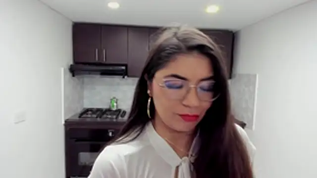 Luna Dumont online show from 10/28/25, 11:14