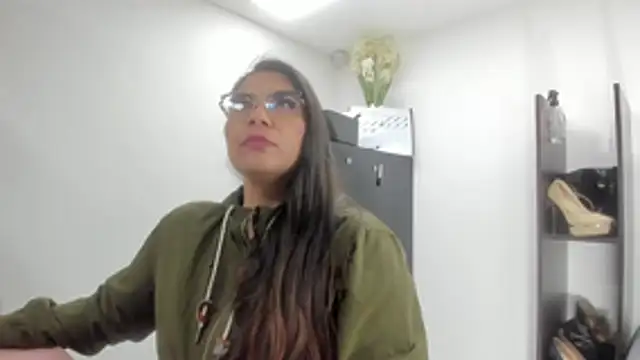 Luna Dumont online show from 01/12/26, 11:15