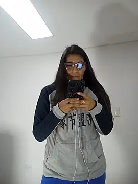 Luna Dumont online show from 07/12/26, 11:01