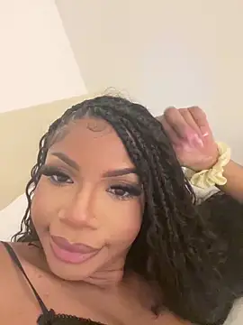 mialongxo online show from 10/12/25, 01:48