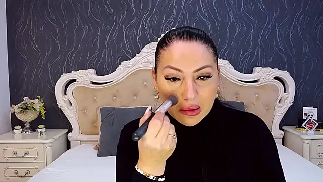 Lauren Saint online show from 12/16/25, 05:18