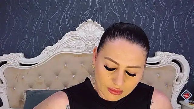 Snapshot of Lauren_Saint chatting on 04/23/26, 02:08 Lauren Saint online show from 04/23/26, 02:08