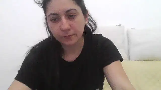 Snapshot of davenmichelle00 chatting on 02/01/26, 06:34 davenmichelle00 online show from 02/01/26, 06:34