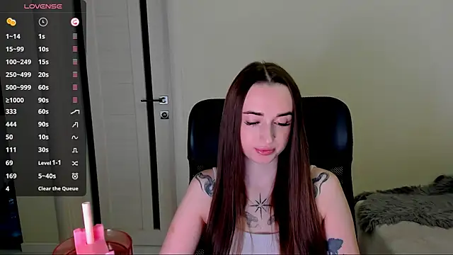 Kimmberr online show from 11/30/25, 02:48