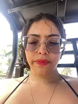 Snapshot of Dollar-girl chatting on 02/23/25, 04:46 Dollar-girl online show from 02/23/25, 04:46