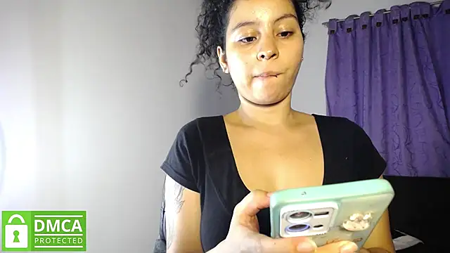 Snapshot of Mr_MrsCurie chatting on 10/10/25, 10:42 Mr MrsCurie online show from 10/10/25, 10:42