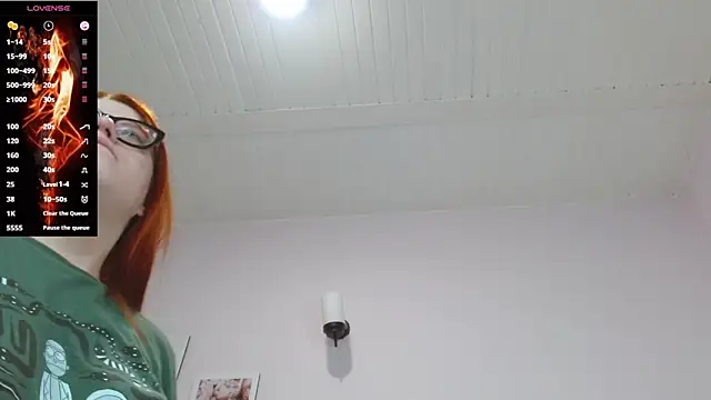 Snapshot of lucie_nicolls chatting on 01/10/25, 08:04 lucie nicolls online show from 01/10/25, 08:04