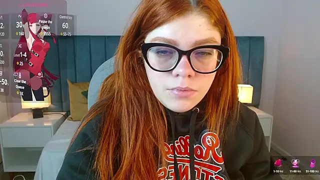 Snapshot of lucie_nicolls chatting on 01/18/25, 01:29 lucie nicolls online show from 01/18/25, 01:29