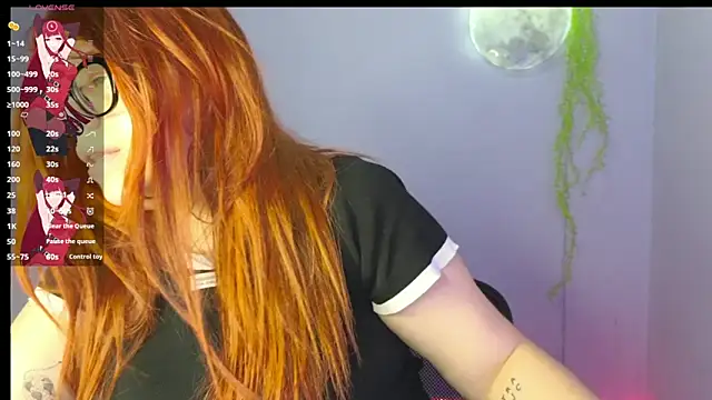 Snapshot of lucie_nicolls chatting on 02/06/25, 08:23 lucie nicolls online show from 02/06/25, 08:23