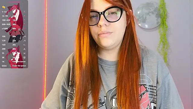 Snapshot of lucie_nicolls chatting on 02/12/25, 08:18 lucie nicolls online show from 02/12/25, 08:18