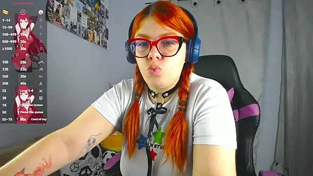 Snapshot of lucie_nicolls chatting on 03/07/25, 08:22 lucie nicolls online show from 03/07/25, 08:22