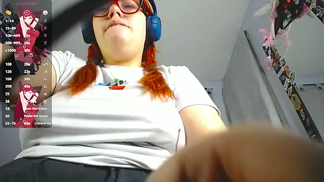 Snapshot of lucie_nicolls chatting on 03/07/25, 11:27 lucie nicolls online show from 03/07/25, 11:27