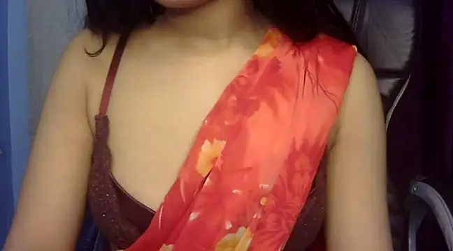 Snapshot of Karnaa_vail chatting on 01/29/25, 05:09 Karnaa vail online show from 01/29/25, 05:09