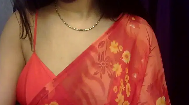 Snapshot of Karnaa_vail chatting on 02/14/25, 08:21 Karnaa vail online show from 02/14/25, 08:21