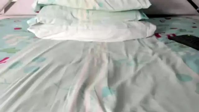 Snapshot of maybelline69 chatting on 11/25/25, 07:58 maybelline69 online show from 11/25/25, 07:58