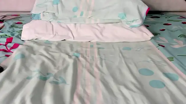 Snapshot of maybelline69 chatting on 01/12/26, 05:56 maybelline69 online show from 01/12/26, 05:56