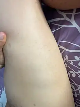 Snapshot of maybelline69 chatting on 02/10/26, 09:02 maybelline69 online show from 02/10/26, 09:02