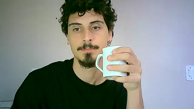 Snapshot of milkoffe chatting on 12/09/24, 04:37 milkoffe online show from 12/09/24, 04:37