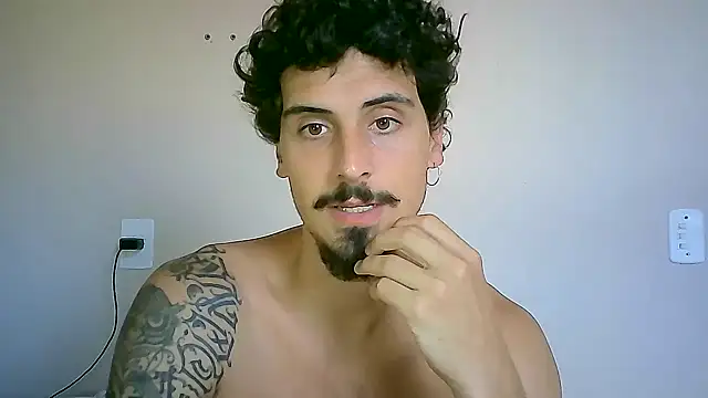 Snapshot of milkoffe chatting on 01/06/25, 05:27 milkoffe online show from 01/06/25, 05:27