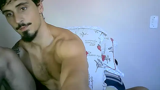 Snapshot of milkoffe chatting on 01/21/25, 08:00 milkoffe online show from 01/21/25, 08:00