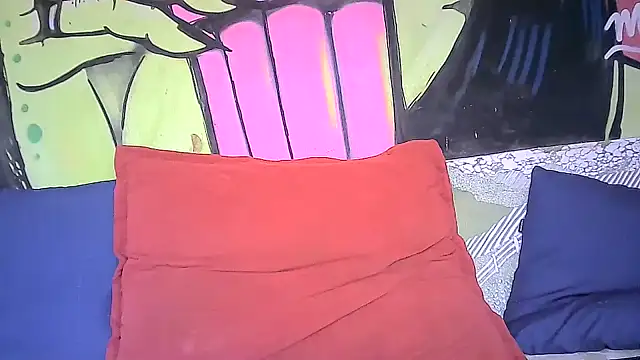 Snapshot of milkoffe chatting on 02/04/25, 02:10 milkoffe online show from 02/04/25, 02:10