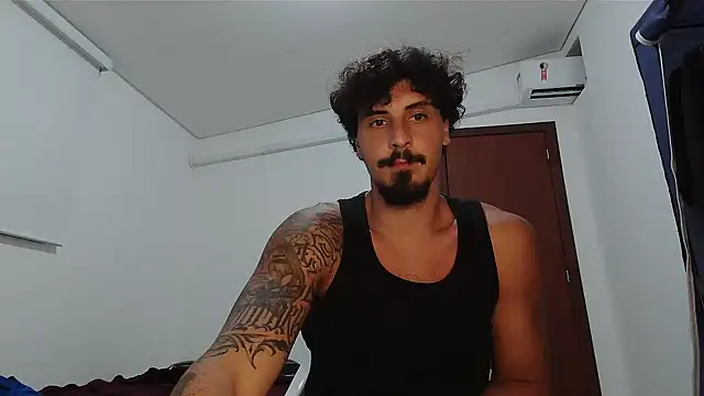 Snapshot of milkoffe chatting on 02/13/26, 01:56 milkoffe online show from 02/13/26, 01:56