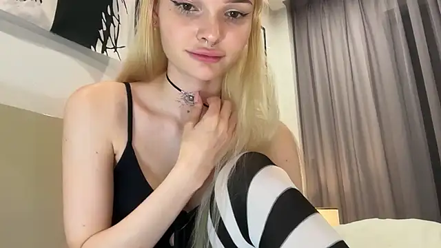 Snapshot of alpraz0lam chatting on 12/07/24, 05:20 alpraz0lam online show from 12/07/24, 05:20