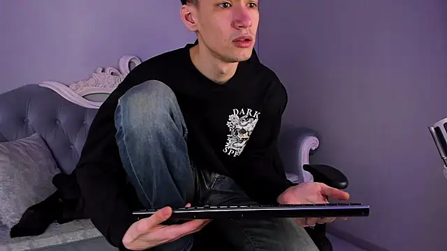 CalvinOwens online show from 02/08/25, 06:54