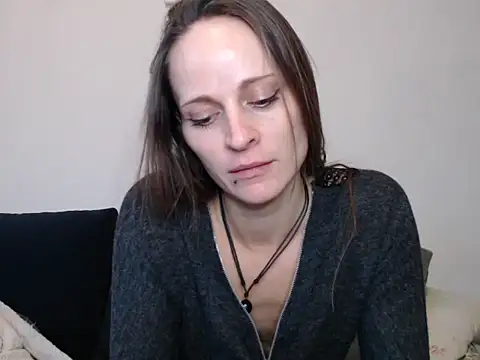 Snapshot of naikah714 chatting on 12/15/24, 04:04 naikah714 online show from 12/15/24, 04:04